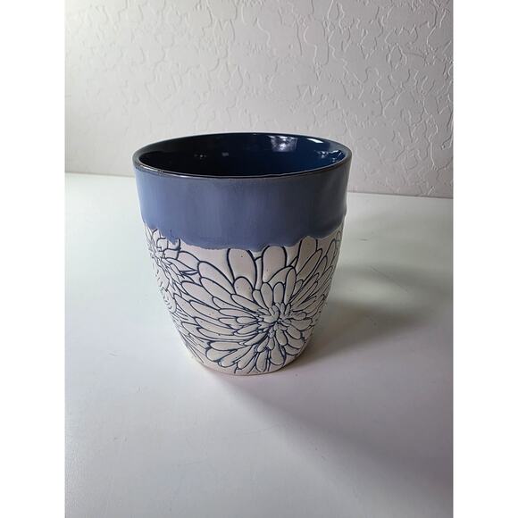 LA ROCHELLE Artisan French Art Deco Denim Blue & Cream Floral Coffee Mug - Picture 2 of 7